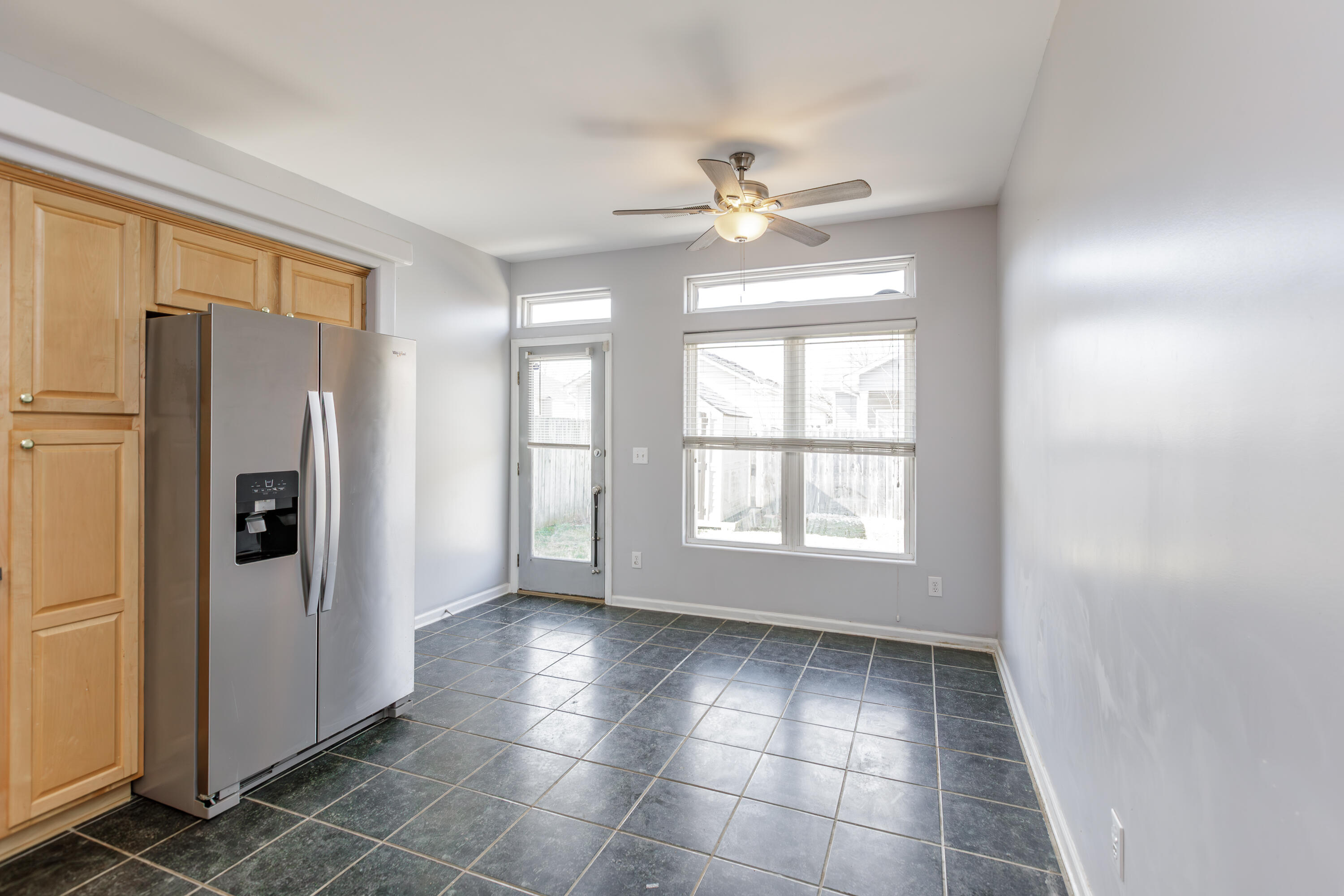 2540 Spring Valley Loop Lexington, KY 40511 - Photo 10 of 29 1-10