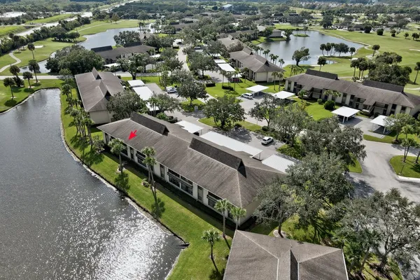 $262,500 | 33 Plantation Drive, Unit 205, Vero Beach, FL 32966