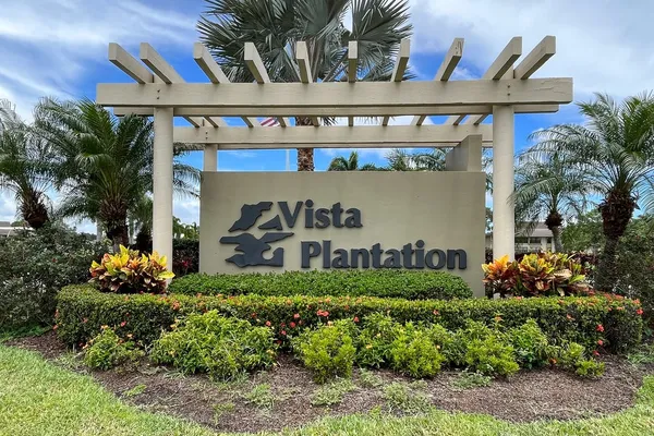 $262,500 | 33 Plantation Drive, Unit 205, Vero Beach, FL 32966