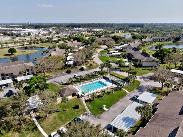 $262,500 | 33 Plantation Drive, Unit 205, Vero Beach, FL 32966