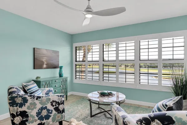 $262,500 | 33 Plantation Drive, Unit 205, Vero Beach, FL 32966