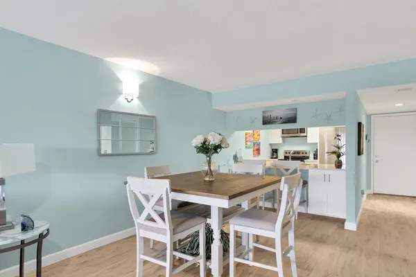 $262,500 | 33 Plantation Drive, Unit 205, Vero Beach, FL 32966