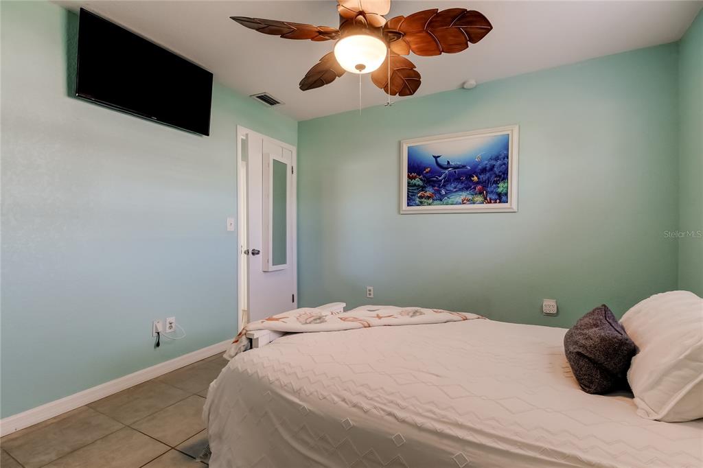 8531 81st Way Seminole, FL 33777 - Photo 16 of 27