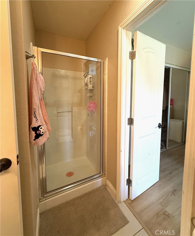 3165 Weatherby Drive Riverside, CA 92503 - Photo 14 of 30 Bathroom 1 Shower