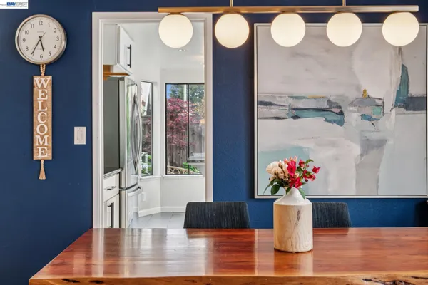 $1,280,000 | 1129 Clarke Lane, Alameda, CA 94502