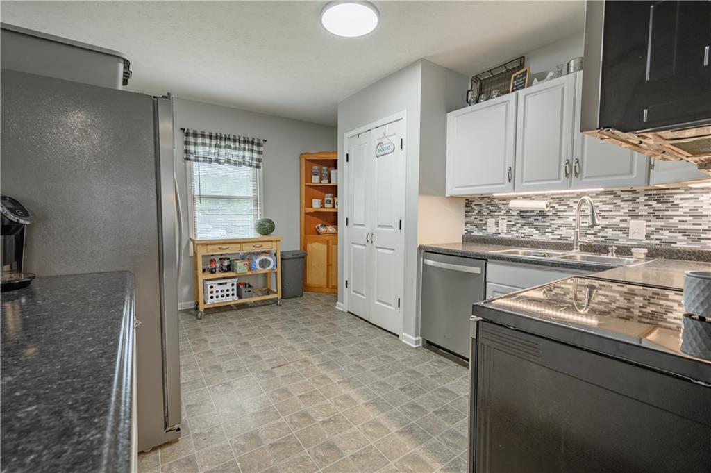 3154 North Marr Road Columbus, IN 47203 - Photo 12 of 39 Gallery Image 12