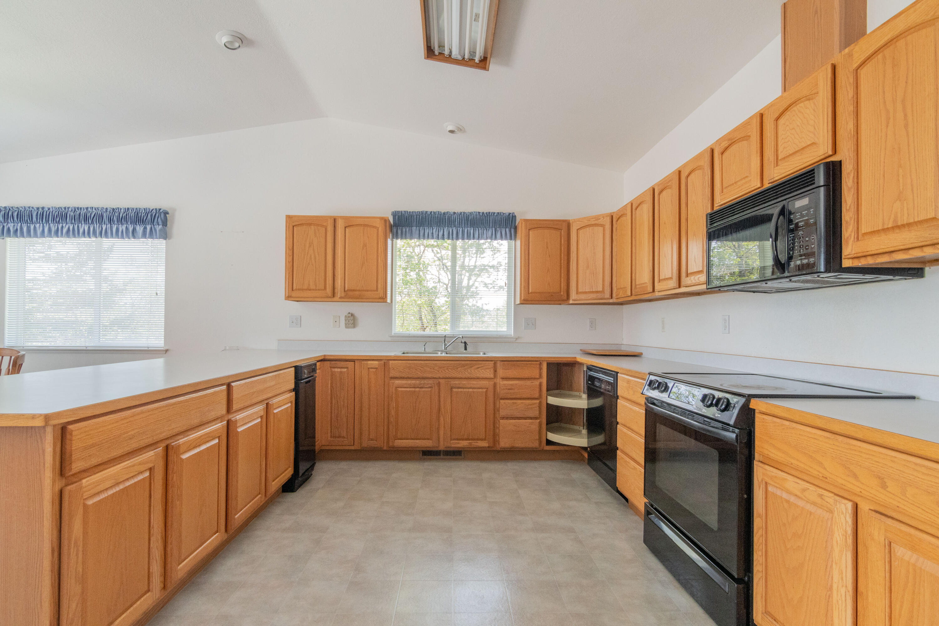 3080 Russell Road Grants Pass, OR 97526 - Photo 13 of 54 Russel Rd.-34