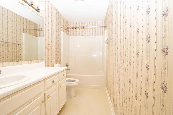 $244,900 | 32 Arbours W Lane, Moore, SC 29369