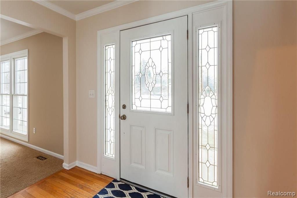 2360 Millbrook Court Rochester Hills, MI 48306 - Photo 2 of 25