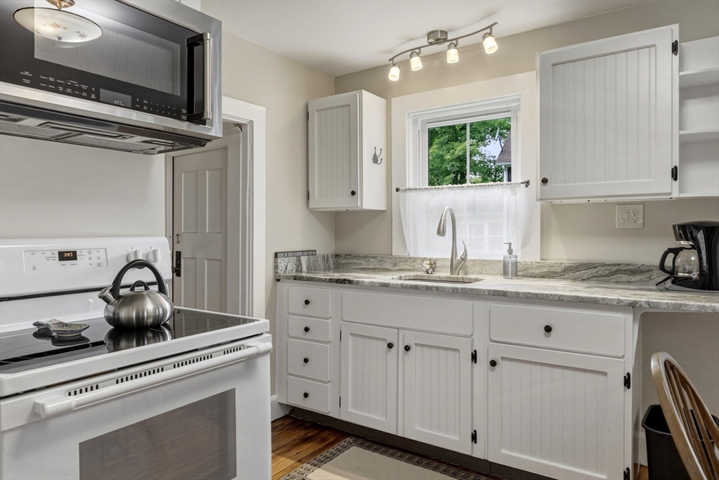 43 Garage Road Sunderland, MA 01375 - Photo 6 of 38