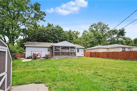 $285,000 | 1615 East Glenn Drive, Lawrence, KS 66044