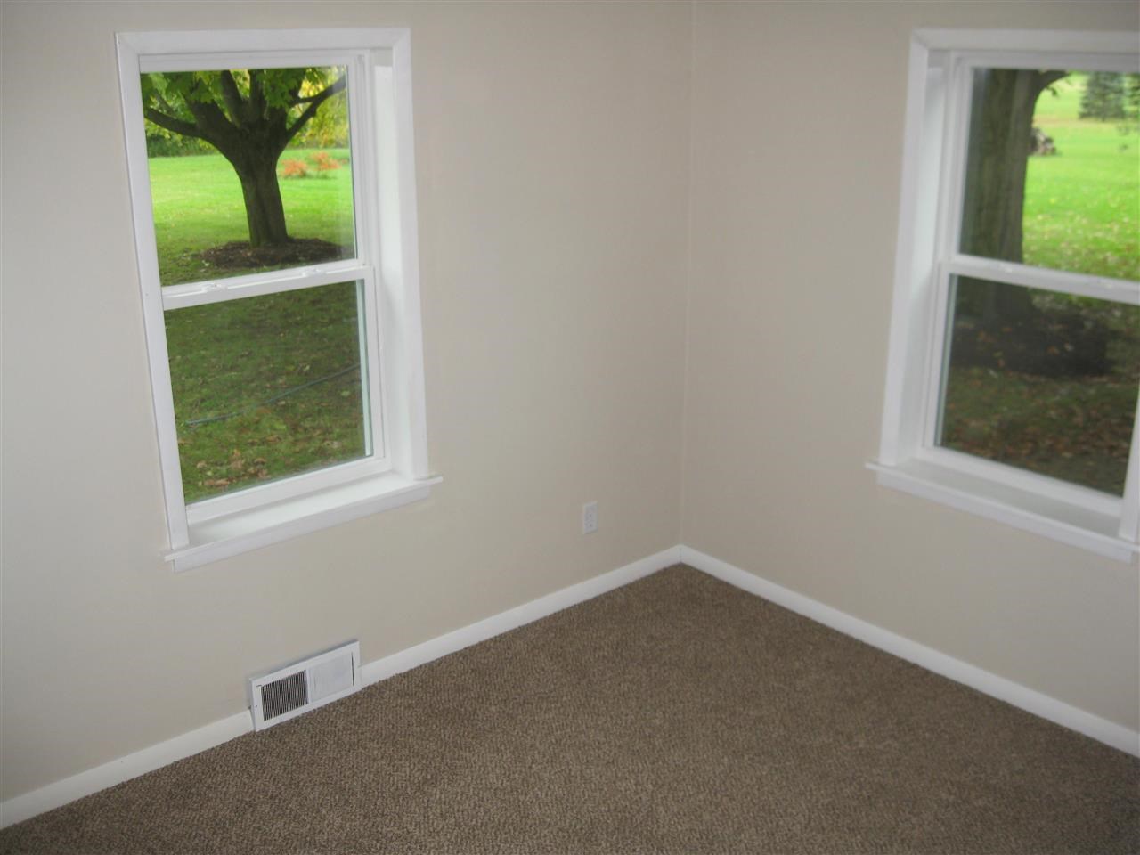 4309 Leesburg Road Fort Wayne, IN 46808 - Photo 8 of 19