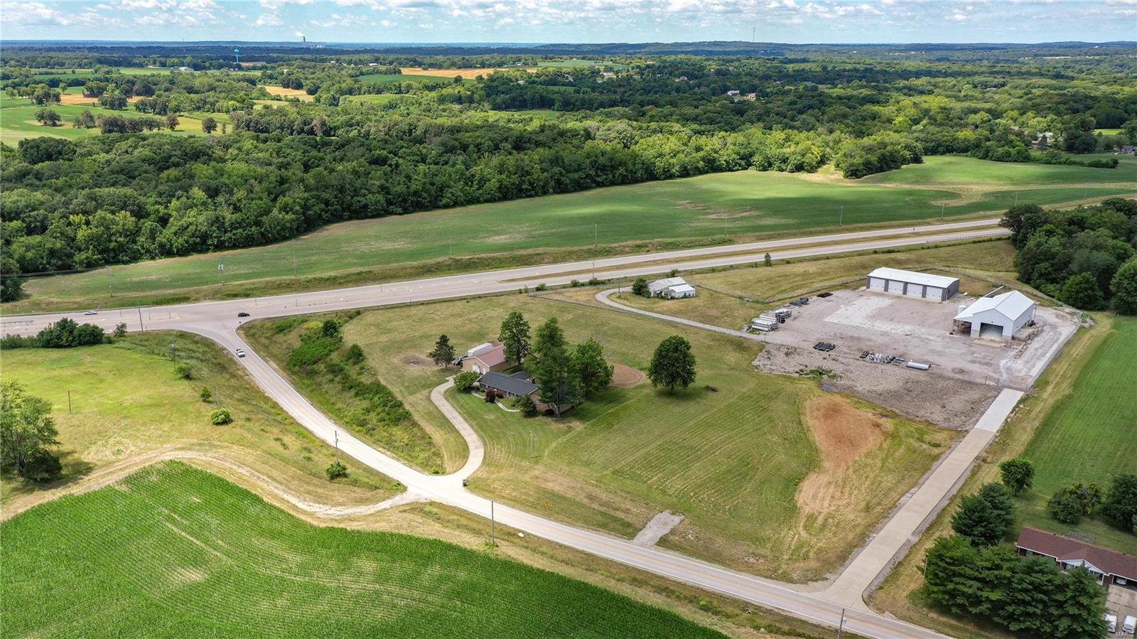8400 Lageman Road Godfrey, IL 62035 - Photo 8 of 64