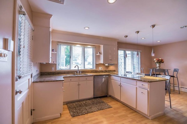 78 Chalmers Street Springfield, MA 01118 - Photo 5 of 26 Gallery Image 5