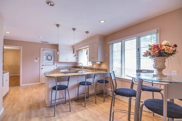 78 Chalmers Street Springfield, MA 01118 - Photo 7 of 26 Gallery Image 7