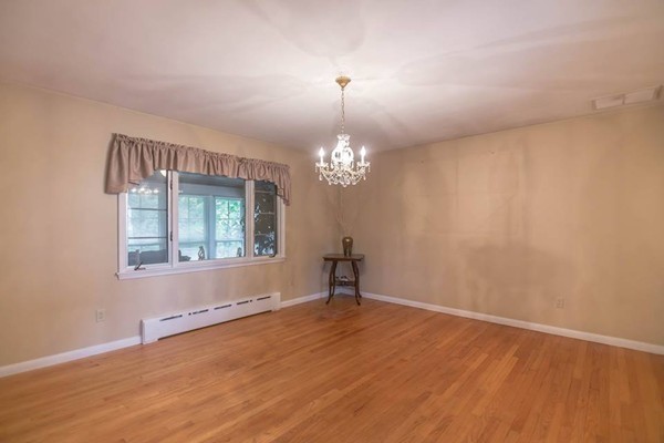 78 Chalmers Street Springfield, MA 01118 - Photo 10 of 26 Gallery Image 10