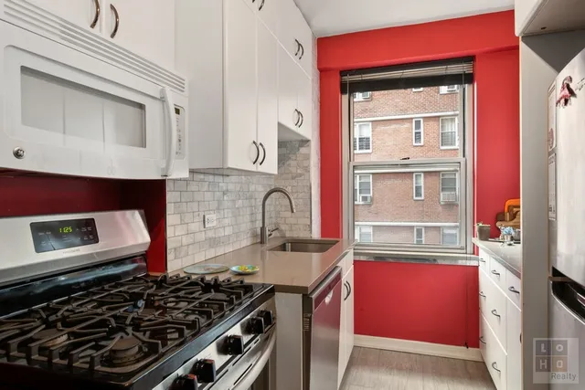 $585,000 | 575 Grand Street, Unit E1004 | Lower East Side