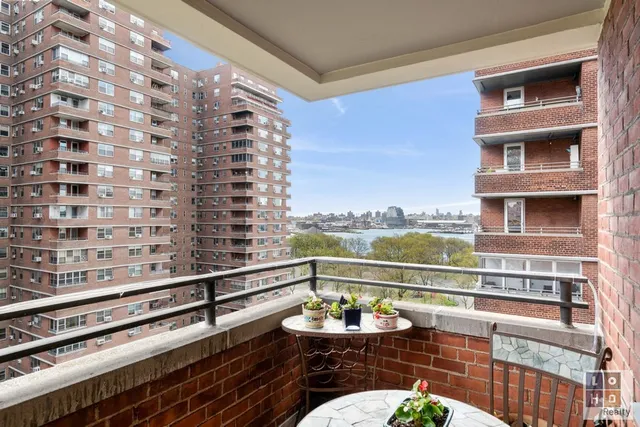 $585,000 | 575 Grand Street, Unit E1004 | Lower East Side