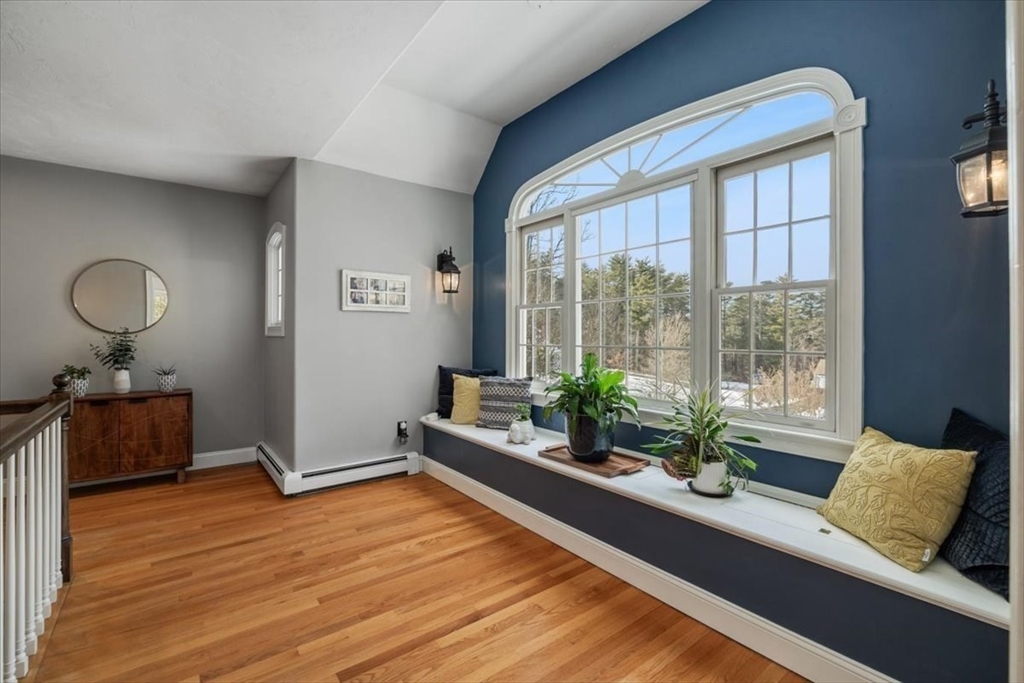 31 Round Hill Road Kingston, MA 02364 - Photo 22 of 42 a living room with couch and window