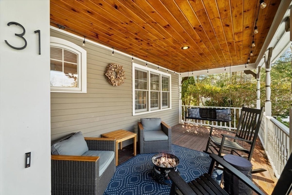 31 Round Hill Road Kingston, MA 02364 - Photo 3 of 42 a outdoor living space with patio furniture