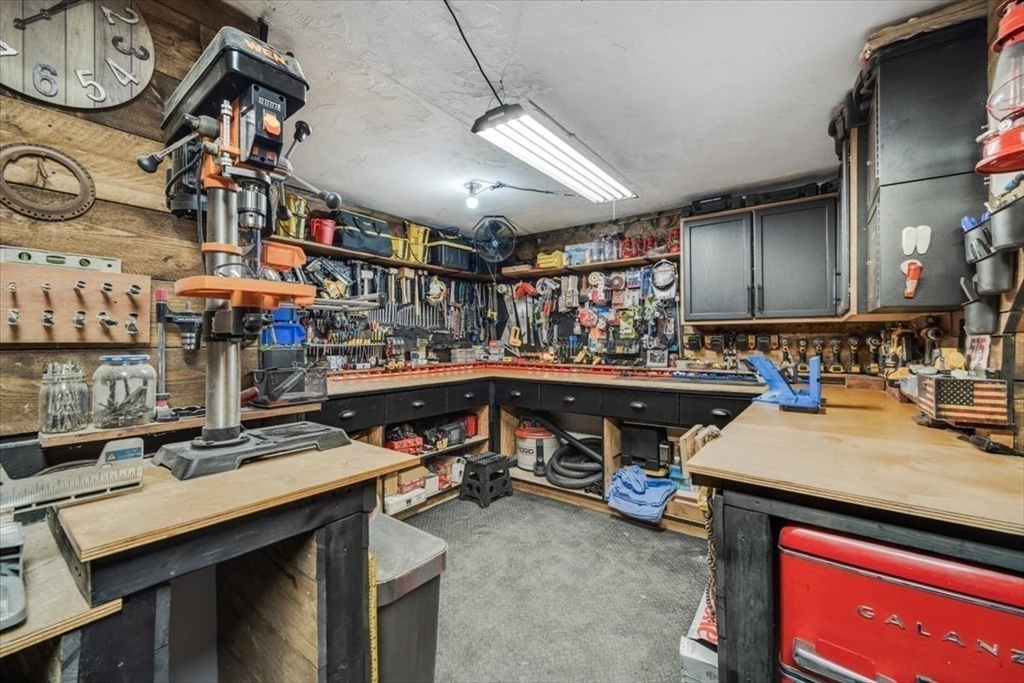 31 Round Hill Road Kingston, MA 02364 - Photo 36 of 42 a kitchen with a sink a stove and a table