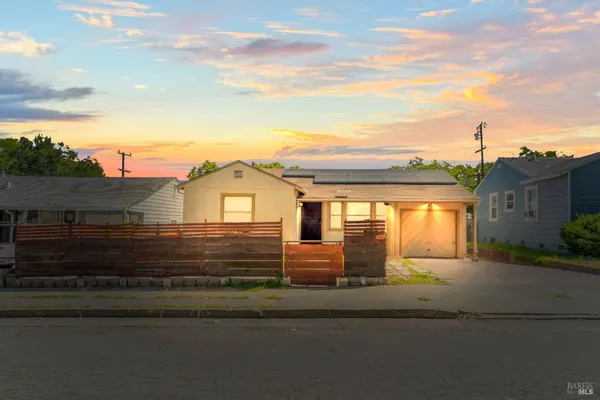 $499,000 | 560 Russell Street, Vallejo, CA 94591