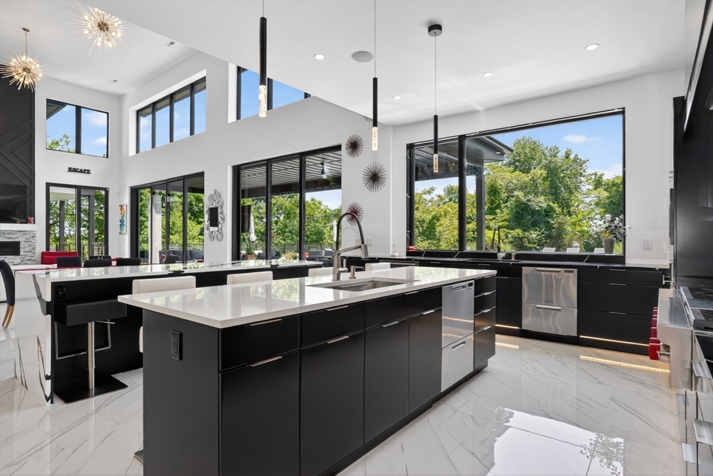 556 Middle Road Boxborough, MA 01719 - Photo 11 of 41