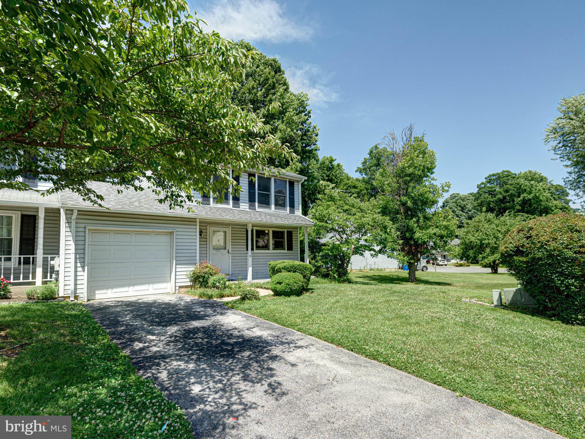 32 Lanford Road New Castle, DE 19720 - Photo 2 of 39