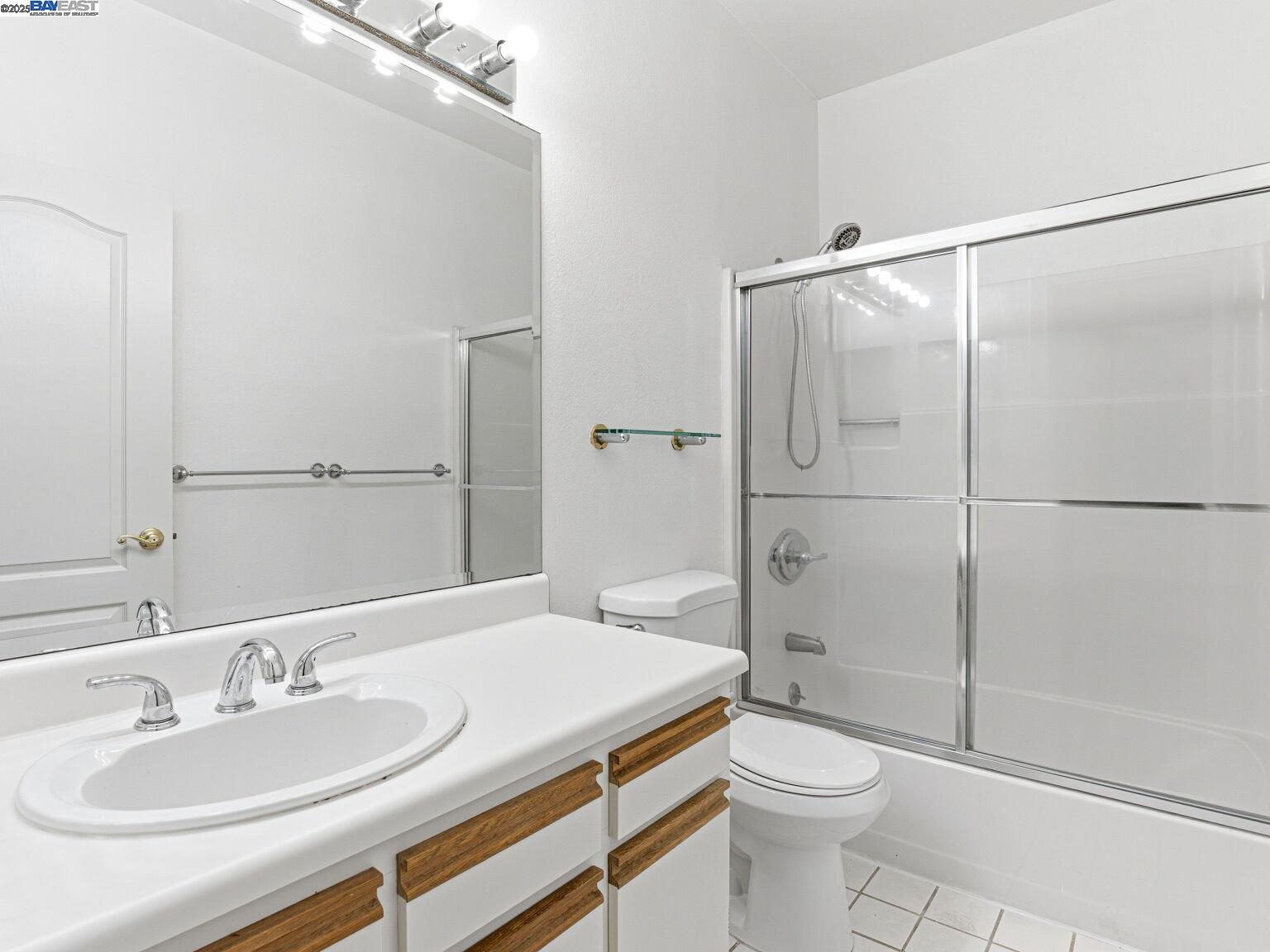 1708 Lexington Avenue, Unit 2 El Cerrito, CA 94530 - Photo 32 of 60 a bathroom with a sink toilet and shower