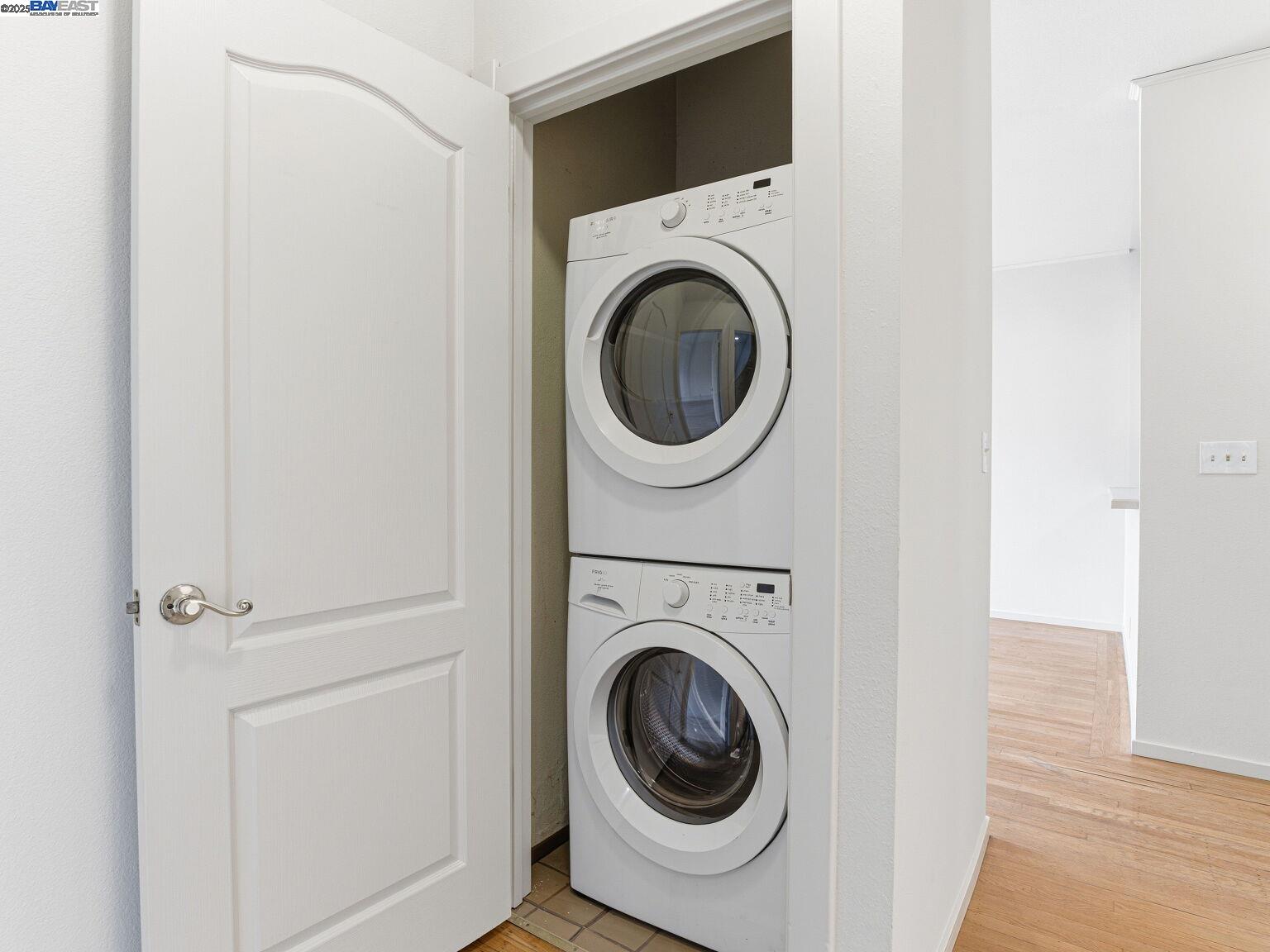 1708 Lexington Avenue, Unit 2 El Cerrito, CA 94530 - Photo 33 of 60 a utility room with dryer and washer