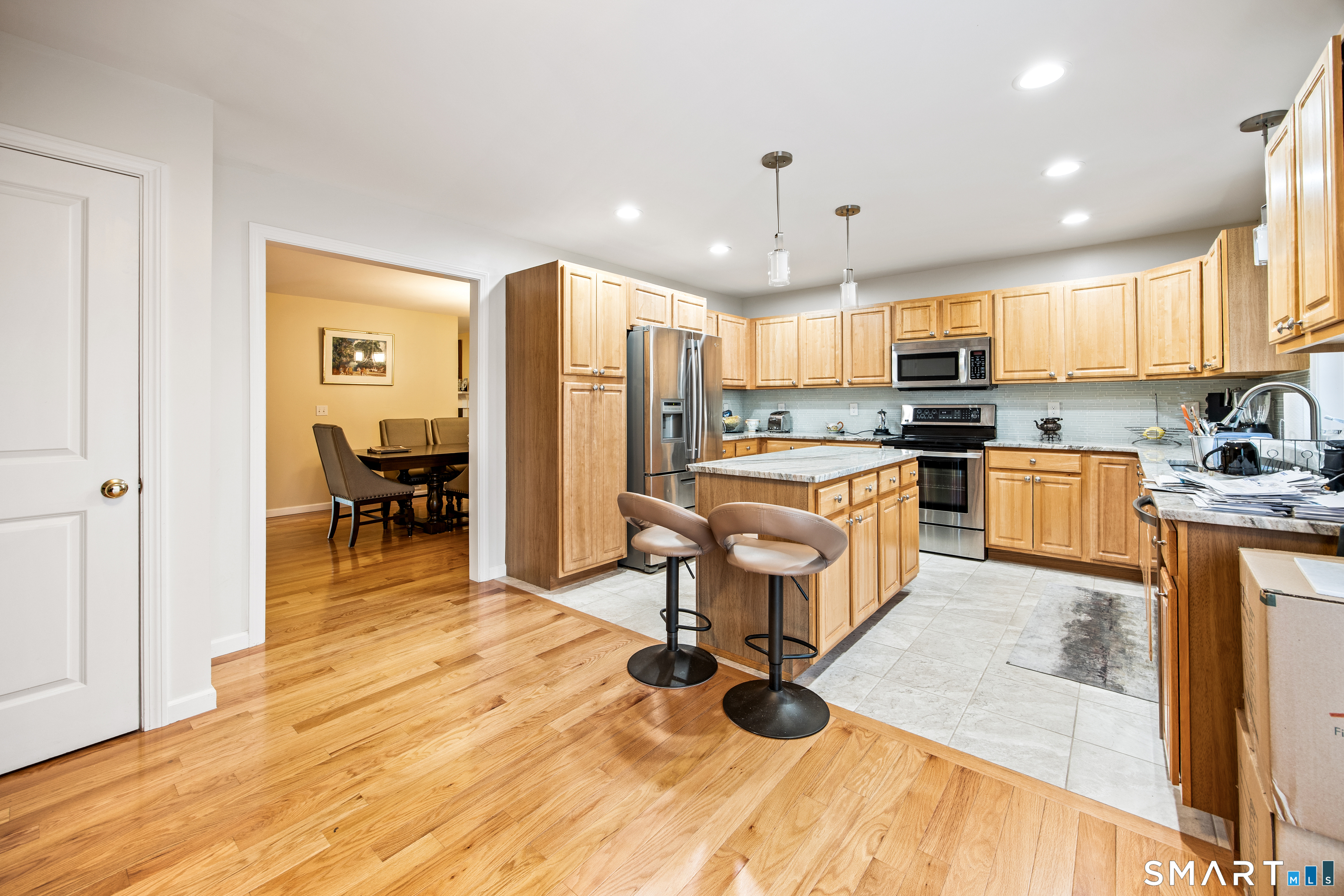 27 Amber Place Waterbury, CT 06705 - Photo 11 of 33