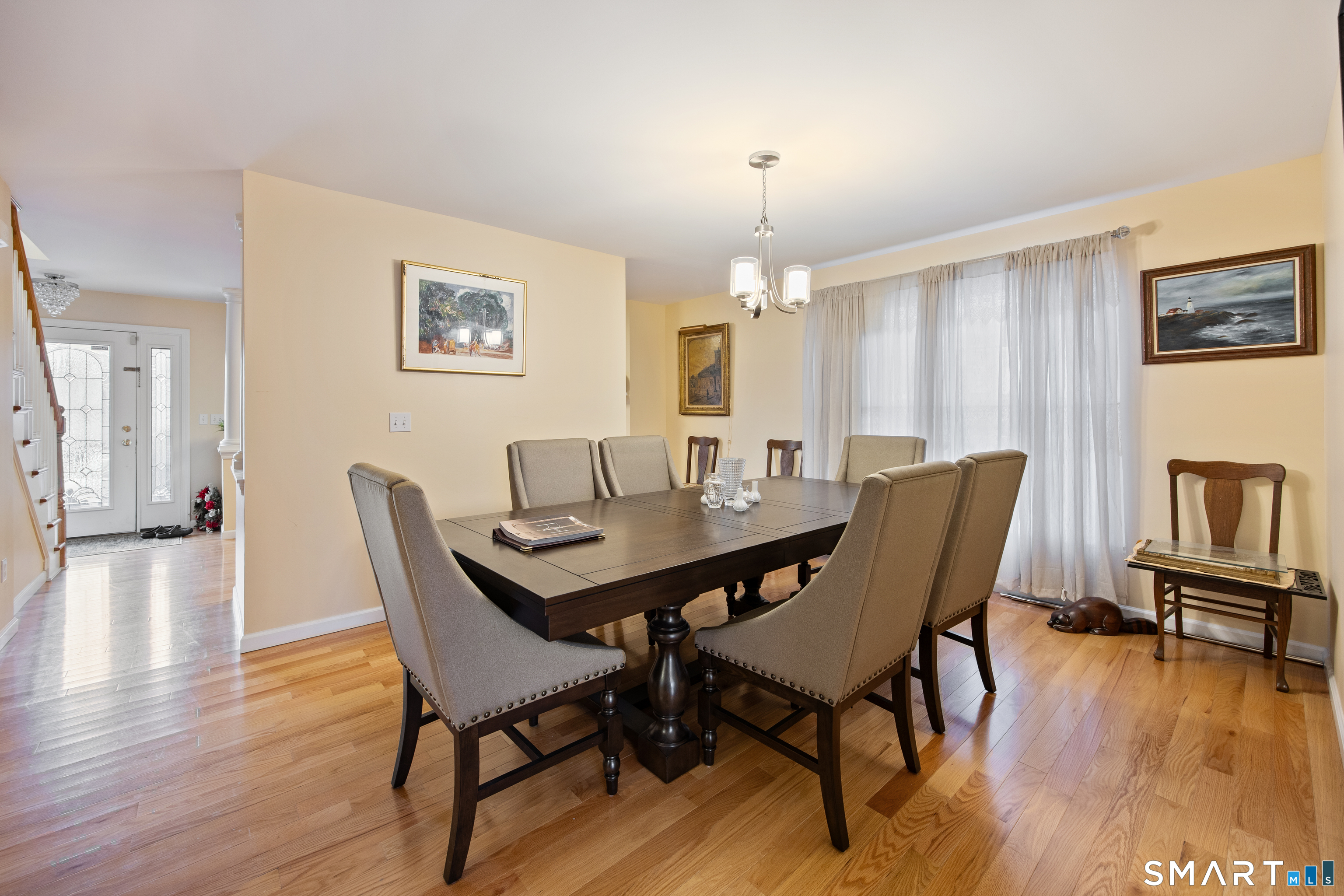 27 Amber Place Waterbury, CT 06705 - Photo 3 of 33