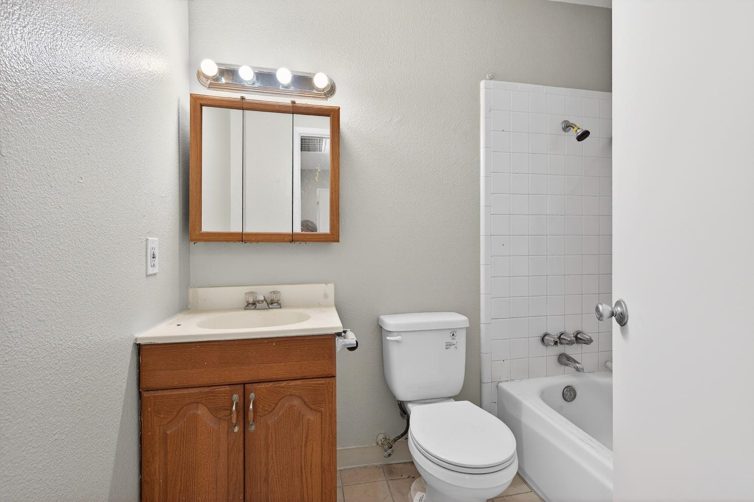 4427 Calandria Street, Unit 2 Stockton, CA 95207 - Photo 20 of 21