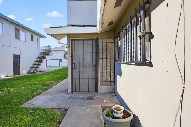 $138,000 | 4427 Calandria Street, Unit 2, Stockton, CA 95207