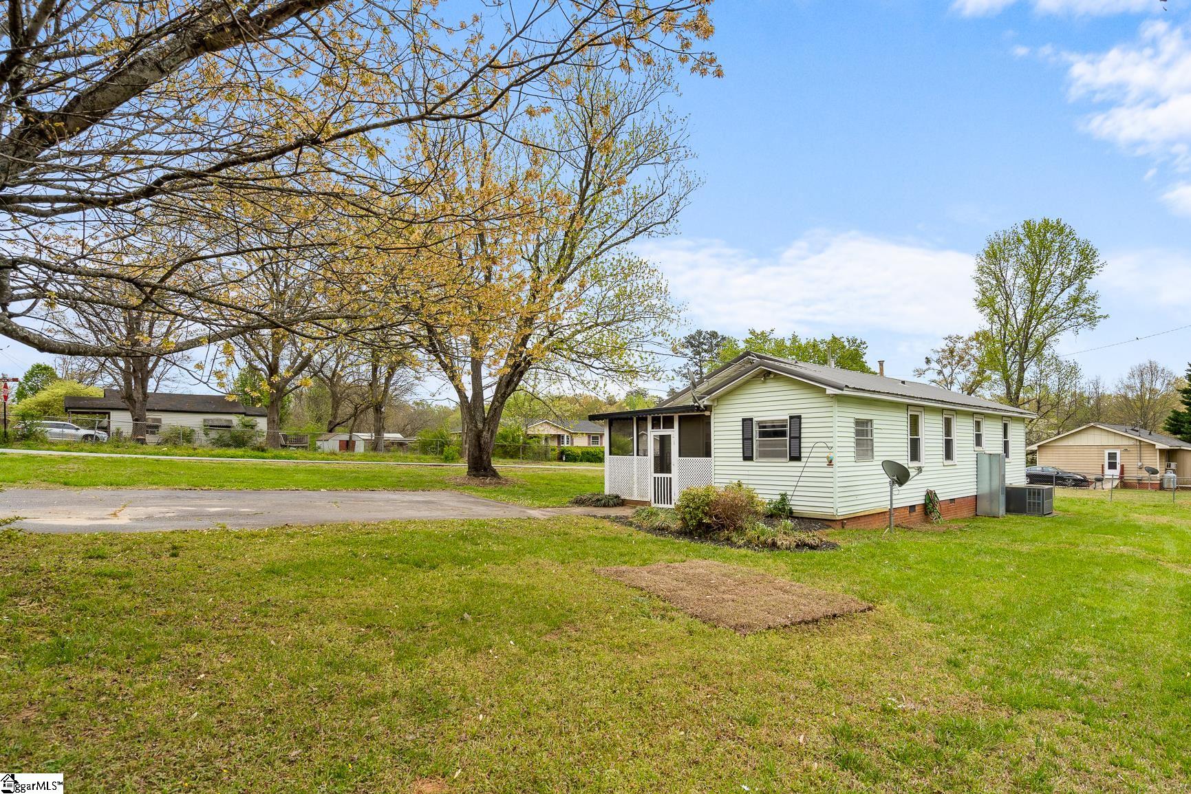 200 Duke Street Easley, SC 29640 - Photo 20 of 26