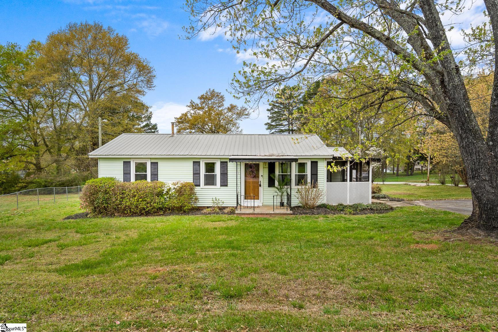 200 Duke Street Easley, SC 29640 - Photo 22 of 26