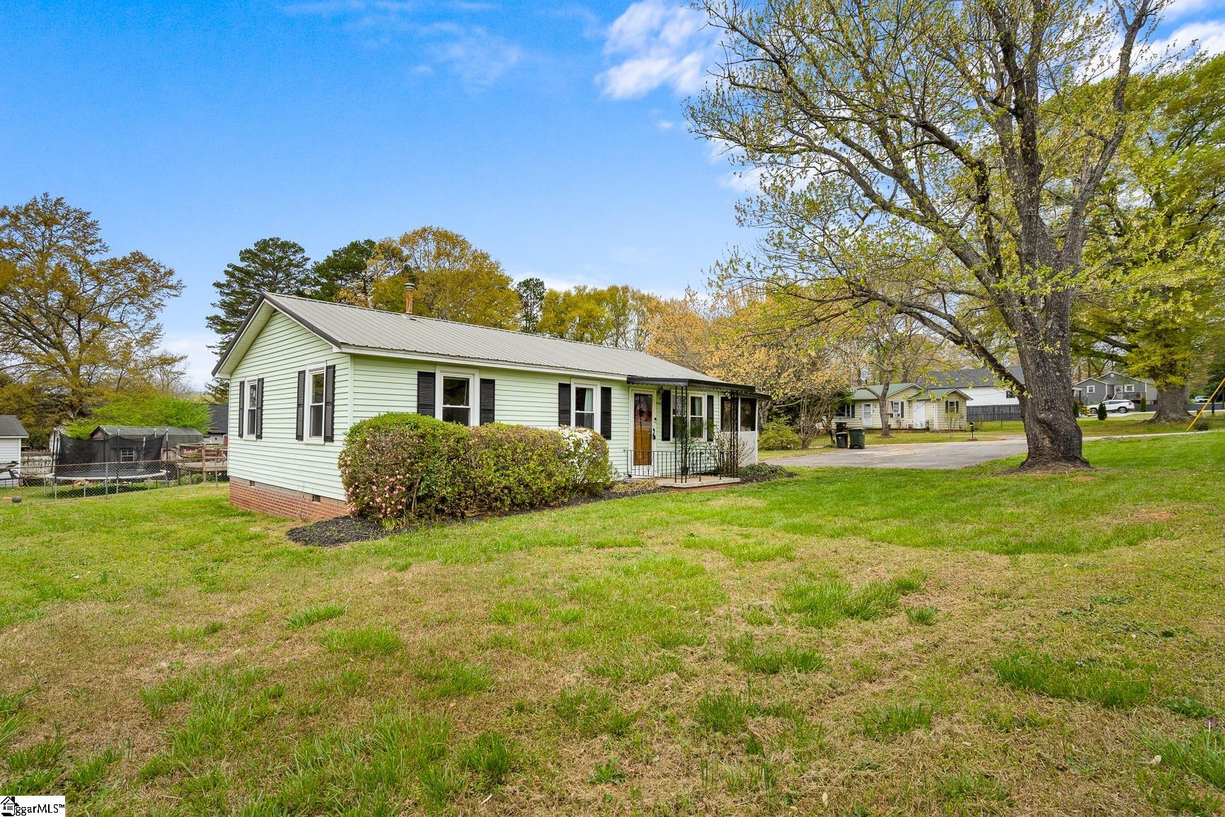 200 Duke Street Easley, SC 29640 - Photo 23 of 26