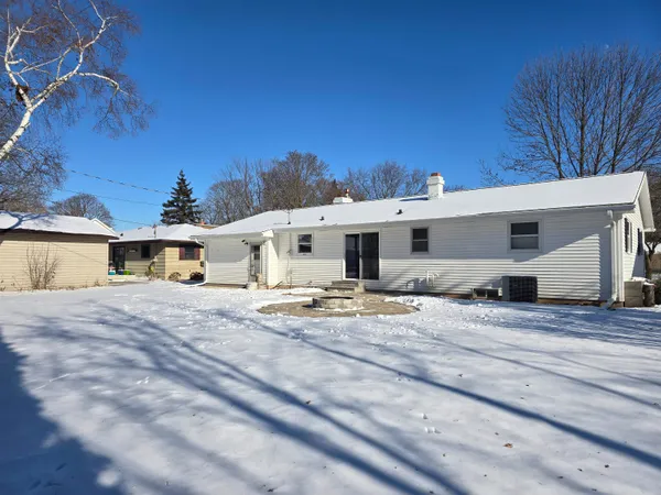 $290,000 | 1719 South Seminole Road, Appleton, WI 54914