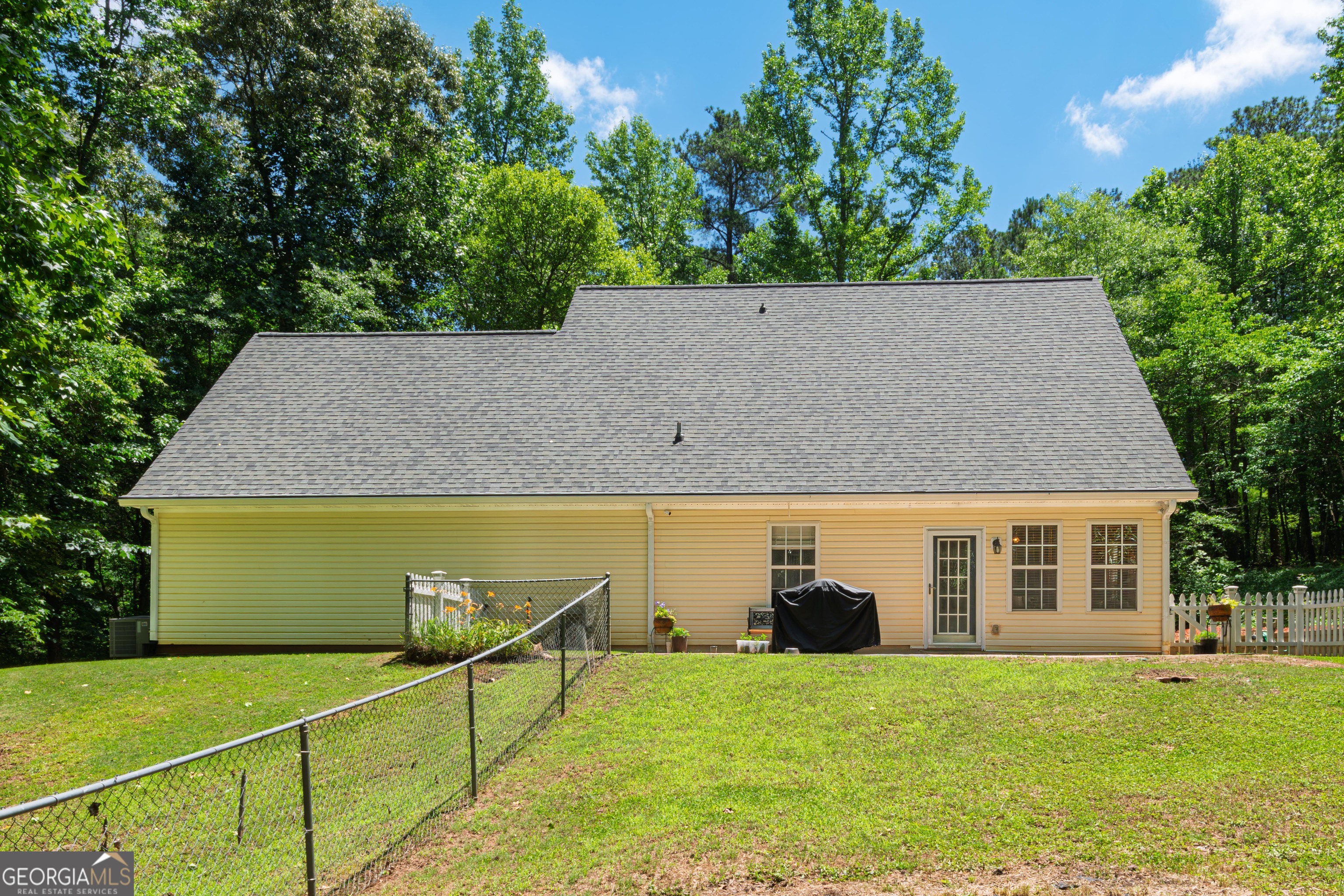 159 Hutchinson Lake Road Senoia, GA 30276 - Photo 17 of 21