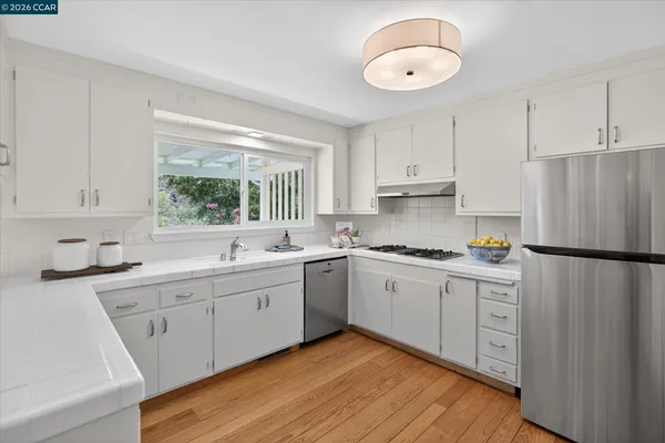 $2,100,000 | 26 Carisbrook Drive, Orinda, CA 94563