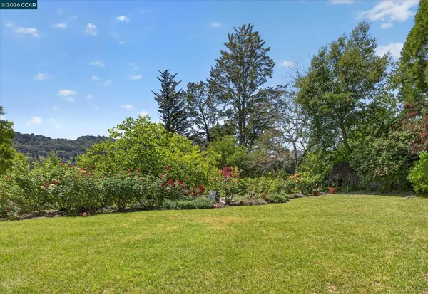 $2,100,000 | 26 Carisbrook Drive, Orinda, CA 94563