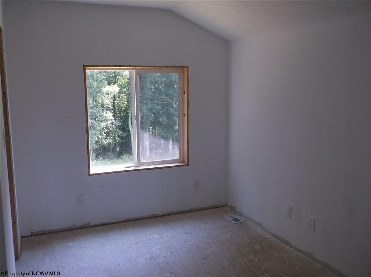 1015 Creasey Road Calvin, WV 26660 - Photo 6 of 20 Gallery Image 6