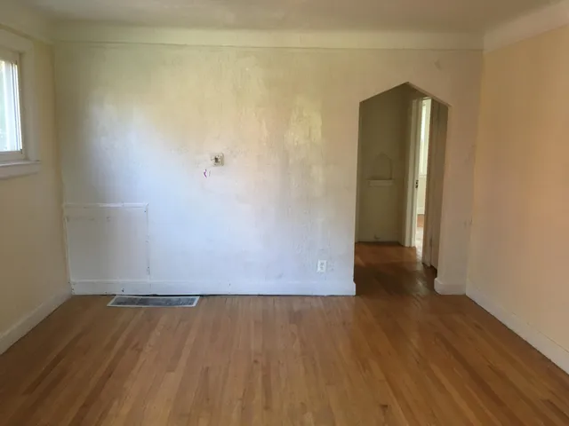 $745 | 15018 Hubbell Avenue, Unit 2, Detroit, MI 48227