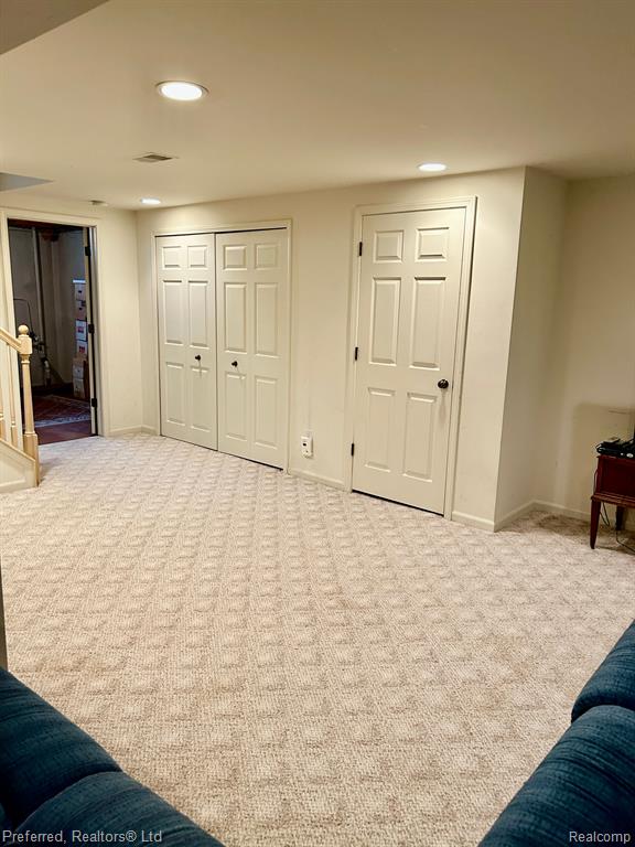 24584 Ridgeview Drive Farmington Hills, MI 48336 - Photo 41 of 50