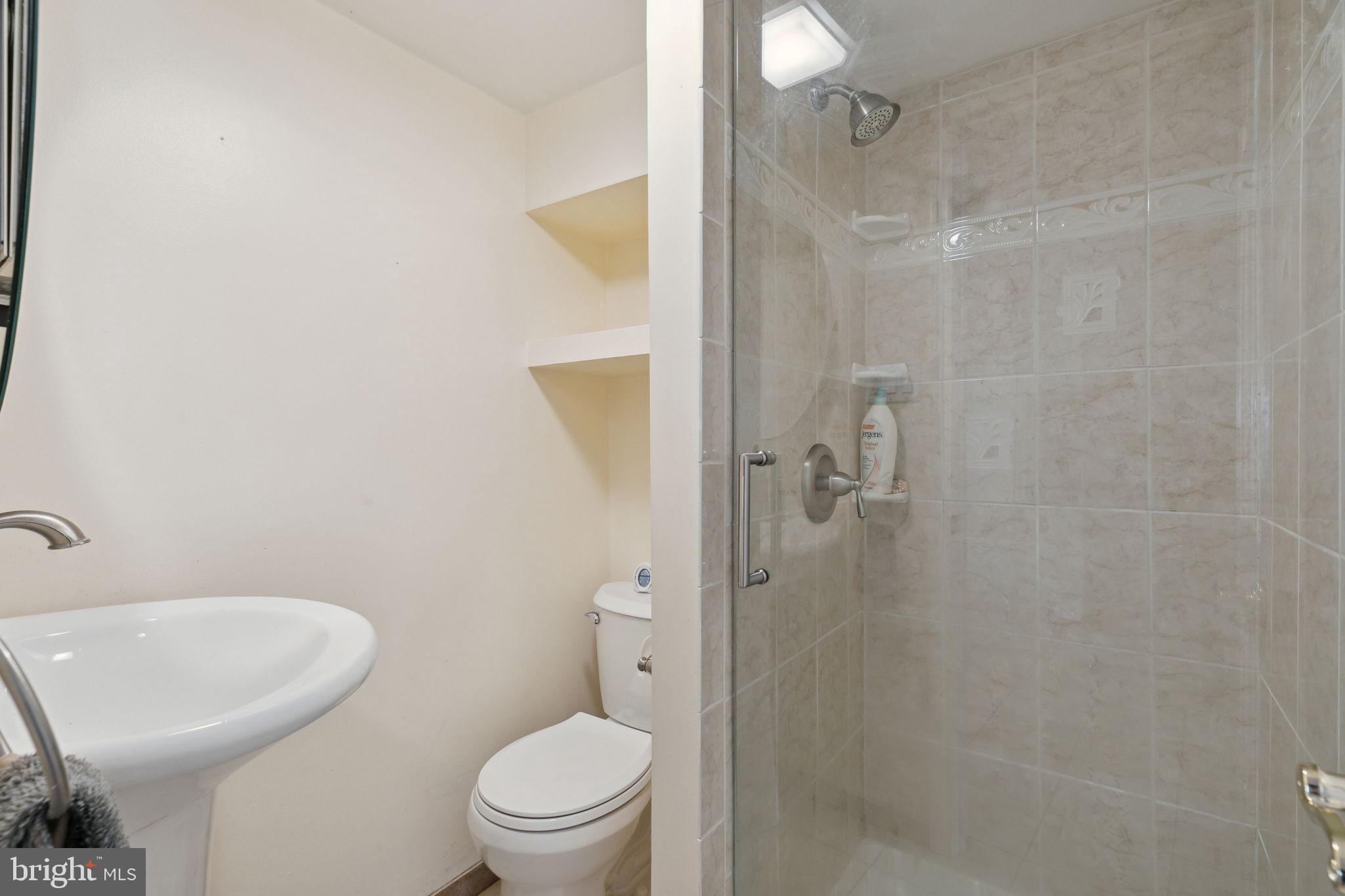 1058 Huntingdon Pike Huntingdon Valley, PA 19006 - Photo 27 of 46