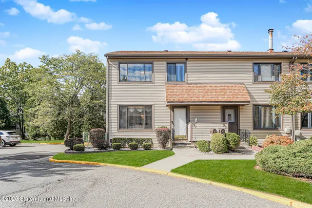 $679,000 | 97 Bower Court | Rossville