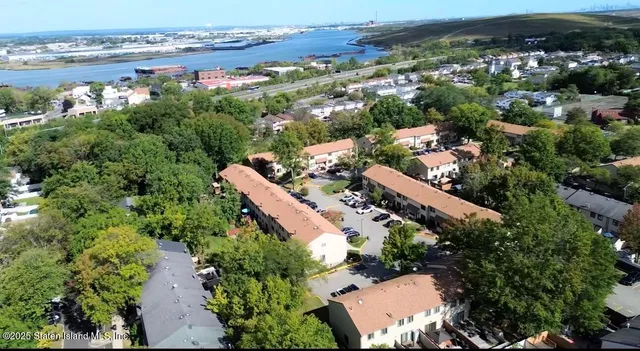 $679,000 | 97 Bower Court | Rossville