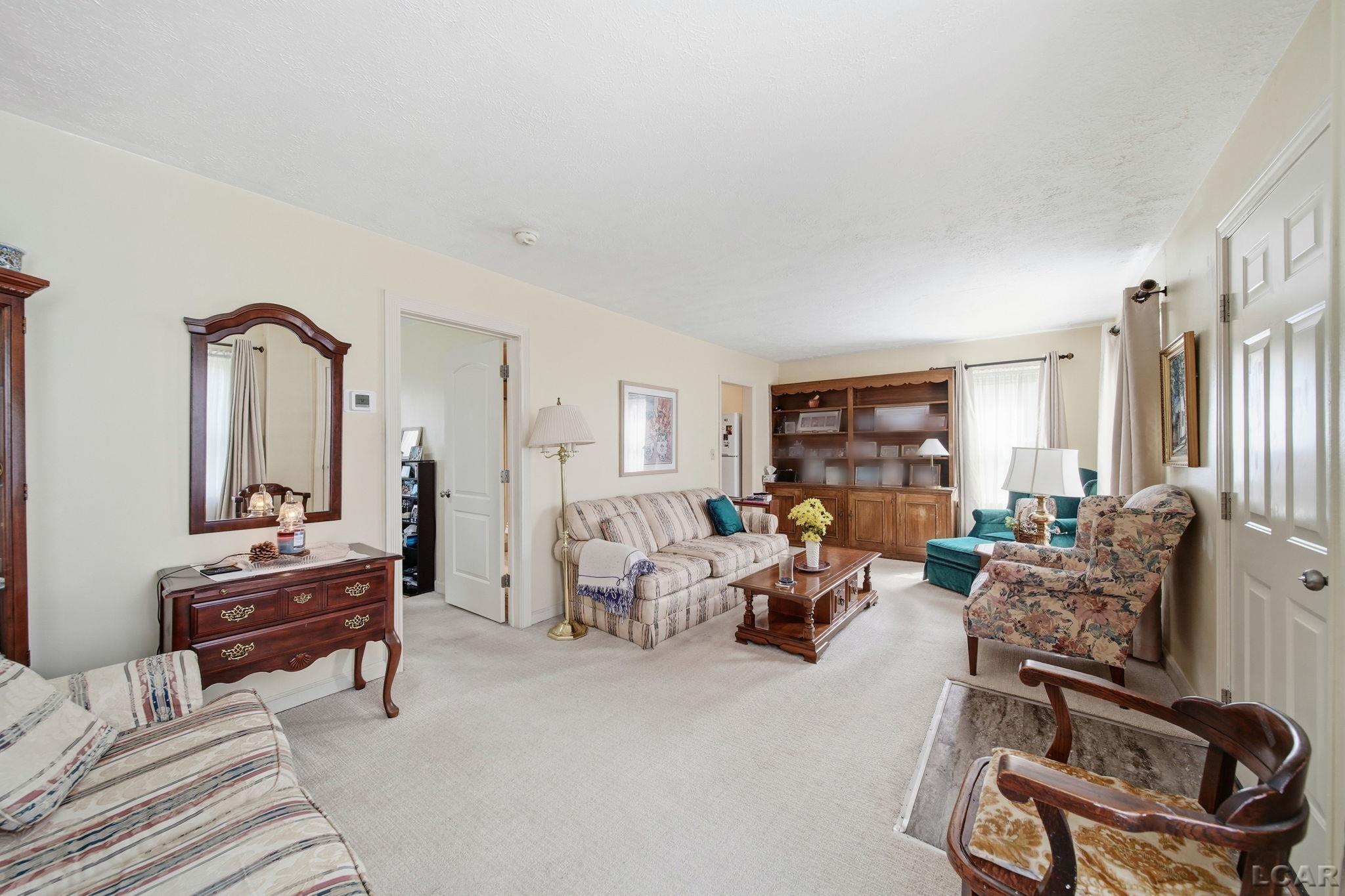 437 Oden Way Adrian, MI 49221 - Photo 7 of 30 Gallery Image 7