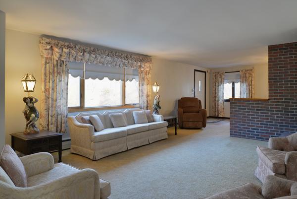 39 Grapevine Road Gloucester, MA 01930 - Photo 7 of 21