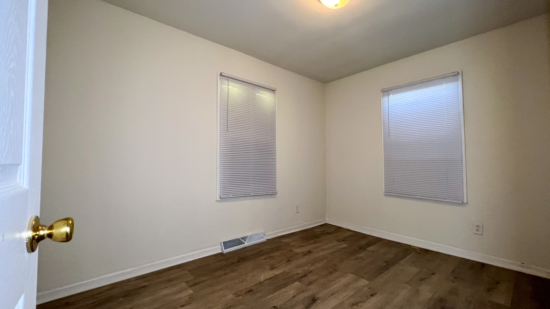 29 Circle Drive Dixmoor, IL 60426 - Photo 10 of 13